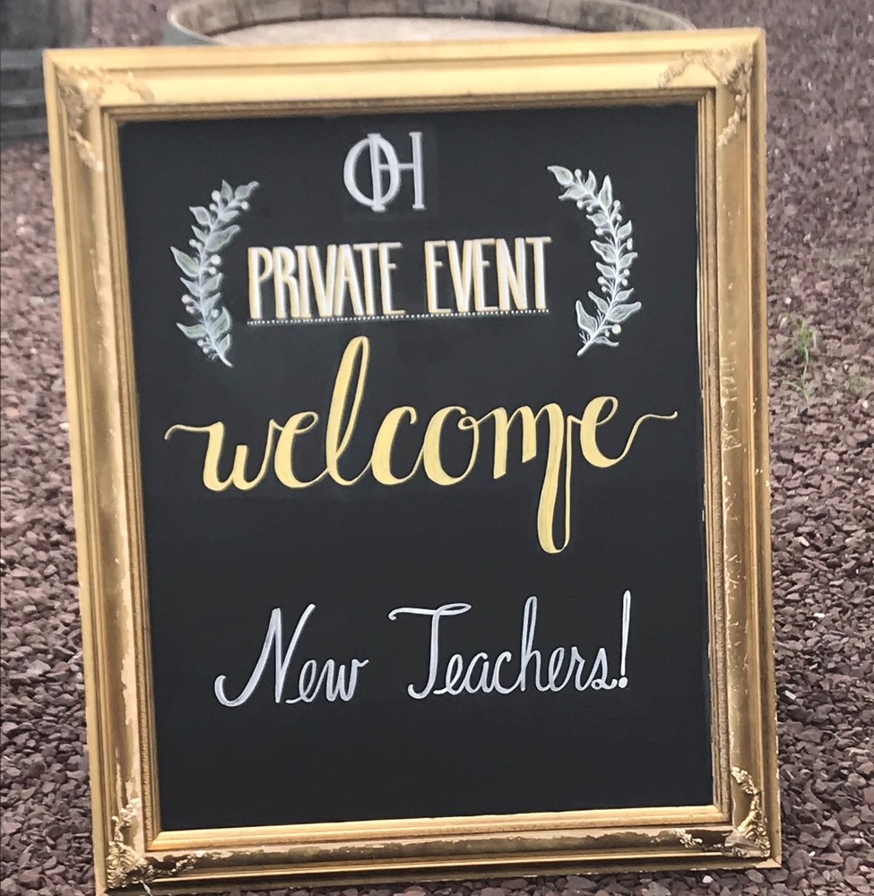 Sign Welcoming New Teachers