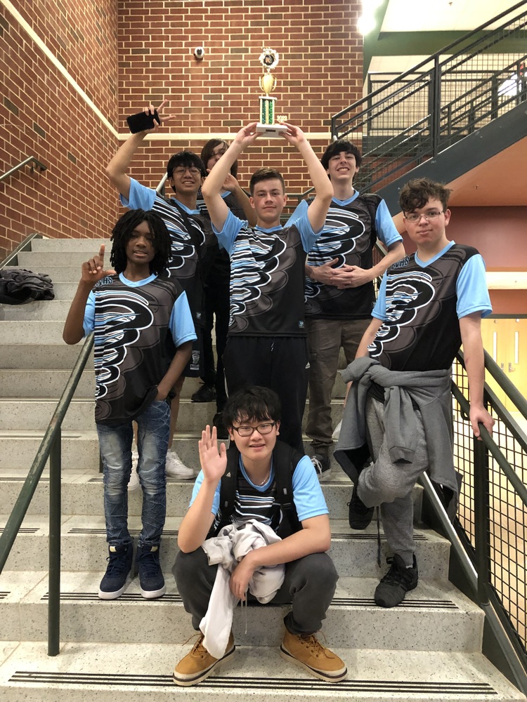 EVHS Esports team with trophy 